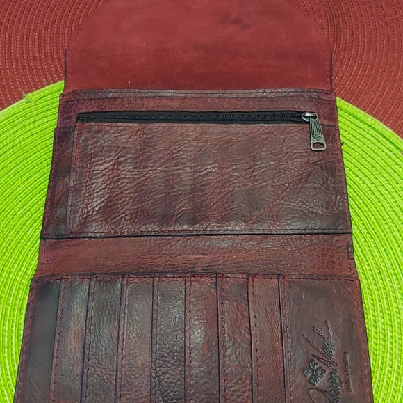 Authentic Patricia Nash Beaumont Leather Colli Clutch Wallet Burgundy - Picture 7 of 11